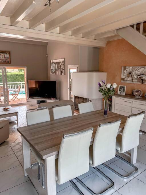 Magnifique Maison A Lentilly - Piscine Esterno foto